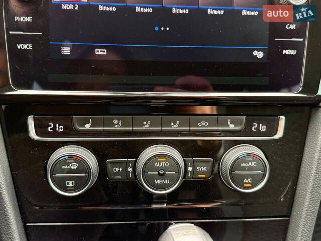 Серый Фольксваген Гольф, объемом двигателя 1.6 л и пробегом 234 тыс. км за 15900 $, фото 60 на Automoto.ua