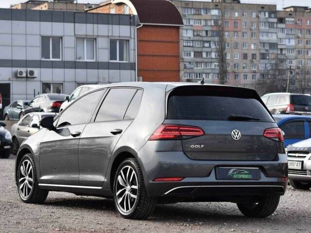 Серый Фольксваген Гольф, объемом двигателя 0 л и пробегом 141 тыс. км за 13200 $, фото 3 на Automoto.ua