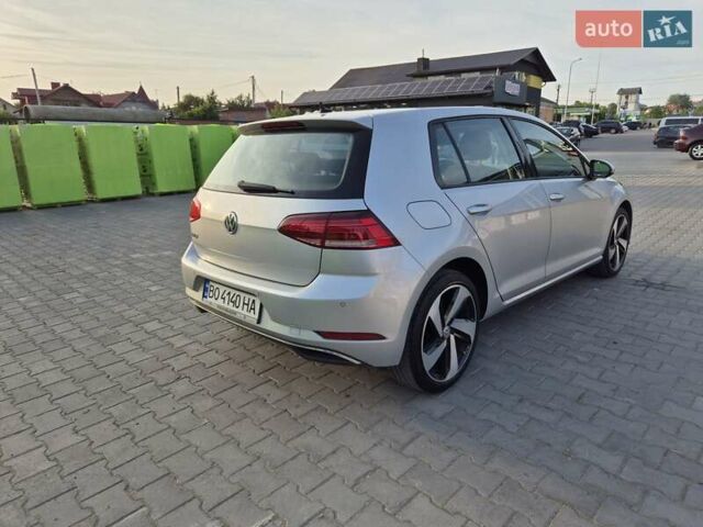 Серый Фольксваген Гольф, объемом двигателя 1.6 л и пробегом 290 тыс. км за 15000 $, фото 4 на Automoto.ua