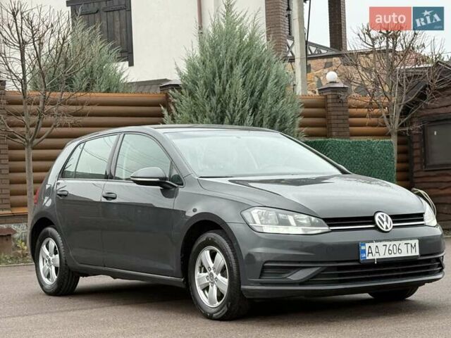 Серый Фольксваген Гольф, объемом двигателя 1 л и пробегом 230 тыс. км за 11300 $, фото 9 на Automoto.ua