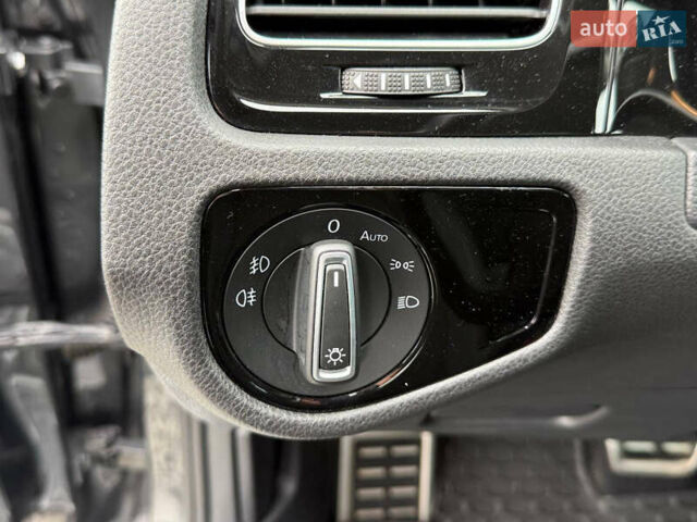 Серый Фольксваген Гольф, объемом двигателя 1.6 л и пробегом 234 тыс. км за 15900 $, фото 56 на Automoto.ua