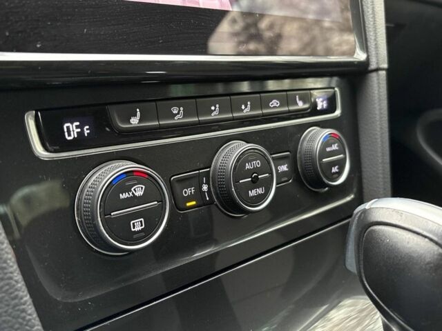 Серый Фольксваген Гольф, объемом двигателя 0 л и пробегом 137 тыс. км за 13400 $, фото 16 на Automoto.ua