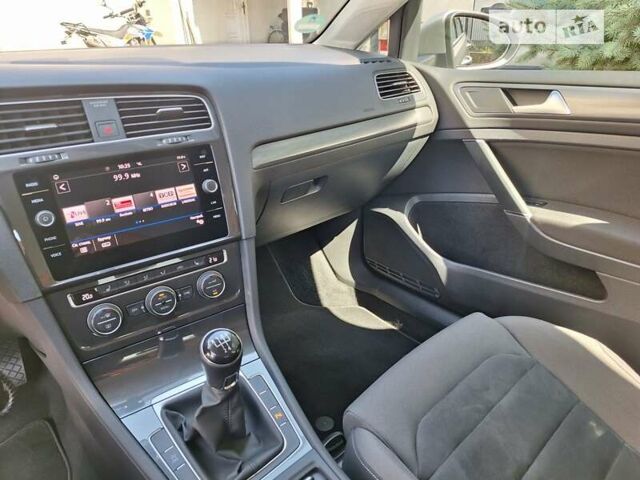 Сірий Фольксваген Гольф, об'ємом двигуна 1.6 л та пробігом 183 тис. км за 14900 $, фото 24 на Automoto.ua