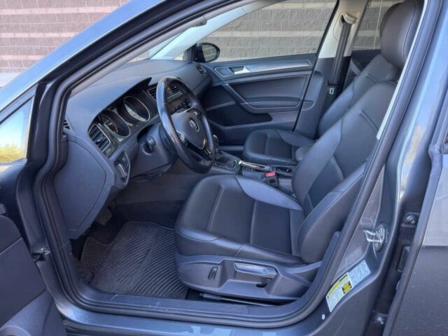 Серый Фольксваген Гольф, объемом двигателя 1.4 л и пробегом 42 тыс. км за 4100 $, фото 8 на Automoto.ua