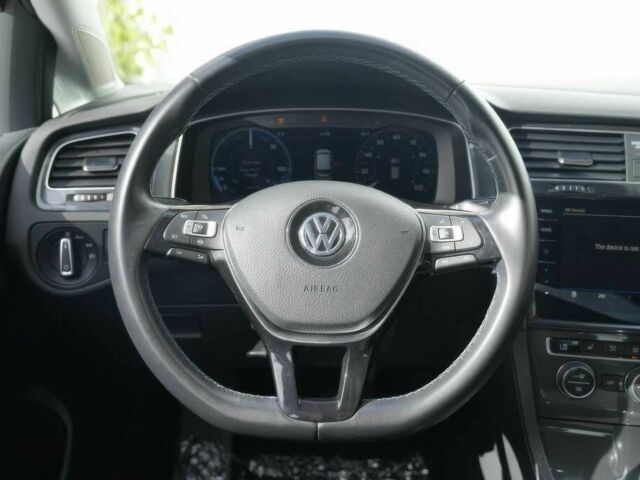 Сірий Фольксваген Гольф, об'ємом двигуна 0 л та пробігом 31 тис. км за 5000 $, фото 9 на Automoto.ua