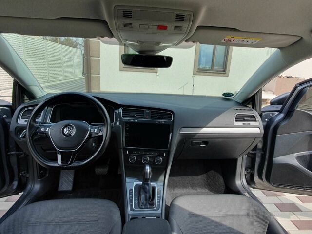 Серый Фольксваген Гольф, объемом двигателя 0 л и пробегом 57 тыс. км за 16999 $, фото 13 на Automoto.ua