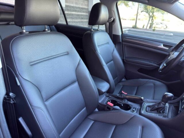 Серый Фольксваген Гольф, объемом двигателя 1.4 л и пробегом 42 тыс. км за 4100 $, фото 9 на Automoto.ua