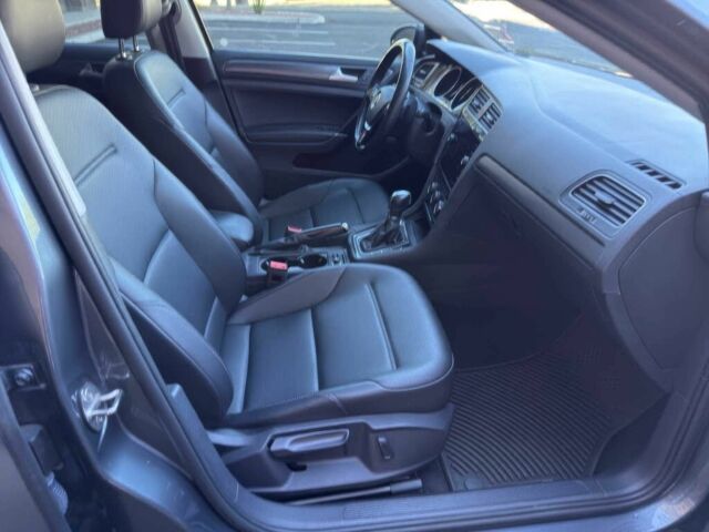 Серый Фольксваген Гольф, объемом двигателя 1.4 л и пробегом 42 тыс. км за 4100 $, фото 7 на Automoto.ua