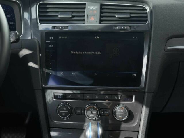 Серый Фольксваген Гольф, объемом двигателя 0 л и пробегом 32 тыс. км за 10000 $, фото 8 на Automoto.ua