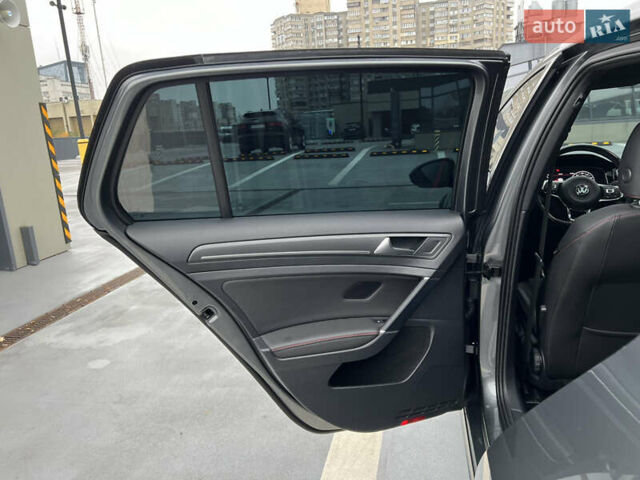 Серый Фольксваген Гольф, объемом двигателя 1.98 л и пробегом 84 тыс. км за 27000 $, фото 17 на Automoto.ua