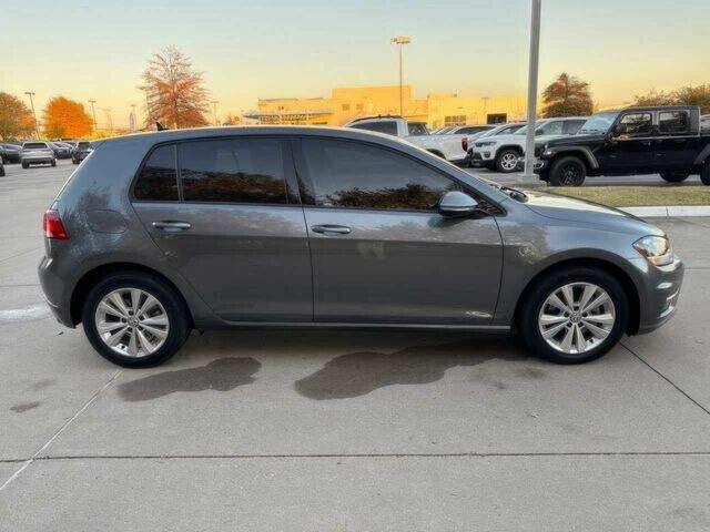 Сірий Фольксваген Гольф, об'ємом двигуна 1.4 л та пробігом 31 тис. км за 4100 $, фото 4 на Automoto.ua