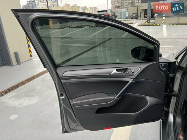 Серый Фольксваген Гольф, объемом двигателя 1.98 л и пробегом 84 тыс. км за 27000 $, фото 16 на Automoto.ua