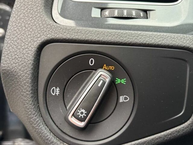 Серый Фольксваген Гольф, объемом двигателя 0 л и пробегом 137 тыс. км за 13400 $, фото 23 на Automoto.ua