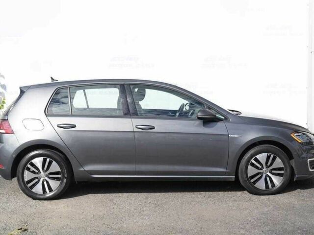 Серый Фольксваген Гольф, объемом двигателя 0 л и пробегом 34 тыс. км за 7800 $, фото 2 на Automoto.ua