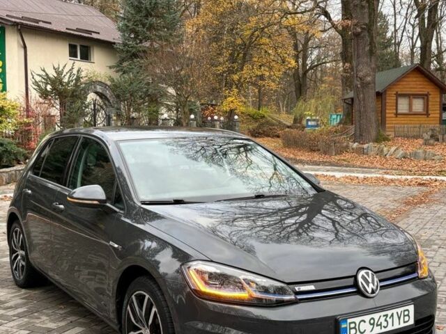 Серый Фольксваген Гольф, объемом двигателя 0 л и пробегом 137 тыс. км за 13400 $, фото 1 на Automoto.ua