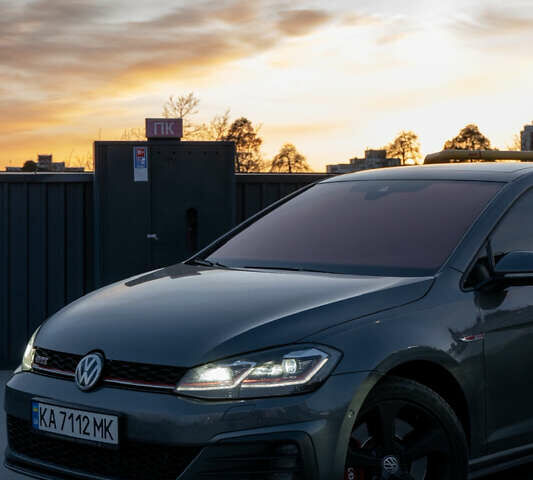 Серый Фольксваген Гольф, объемом двигателя 1.98 л и пробегом 84 тыс. км за 27000 $, фото 2 на Automoto.ua