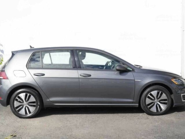 Серый Фольксваген Гольф, объемом двигателя 0 л и пробегом 42 тыс. км за 7500 $, фото 2 на Automoto.ua