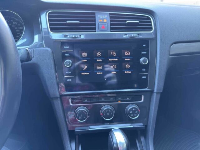 Серый Фольксваген Гольф, объемом двигателя 1.4 л и пробегом 42 тыс. км за 4100 $, фото 10 на Automoto.ua