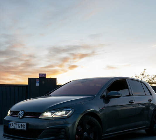 Серый Фольксваген Гольф, объемом двигателя 1.98 л и пробегом 84 тыс. км за 27000 $, фото 3 на Automoto.ua