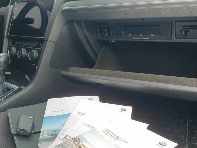 Серый Фольксваген Гольф, объемом двигателя 0 л и пробегом 57 тыс. км за 16999 $, фото 2 на Automoto.ua