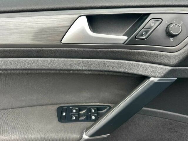 Серый Фольксваген Гольф, объемом двигателя 0 л и пробегом 48 тыс. км за 7800 $, фото 10 на Automoto.ua