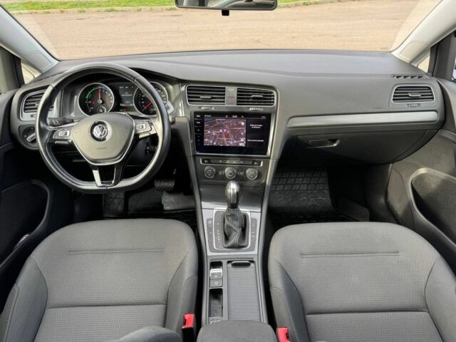 Фольксваген Гольф 2020 в Сваляве на Automoto.ua Серый Фольксваген Гольф, объемом двигателя 0 л и пробегом 89 тыс. км за 13450 $, фото 4 на Automoto.ua