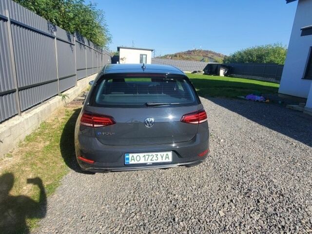 Серый Фольксваген Гольф, объемом двигателя 0 л и пробегом 40 тыс. км за 13000 $, фото 3 на Automoto.ua