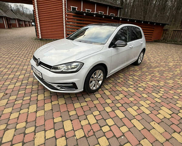 Серый Фольксваген Гольф, объемом двигателя 1.4 л и пробегом 55 тыс. км за 17350 $, фото 4 на Automoto.ua