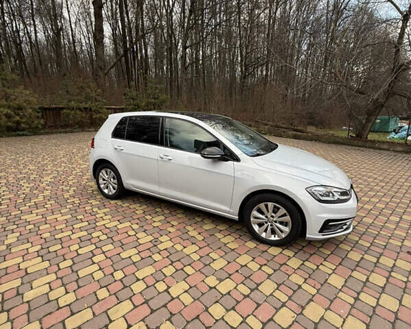 Серый Фольксваген Гольф, объемом двигателя 1.4 л и пробегом 55 тыс. км за 17350 $, фото 2 на Automoto.ua