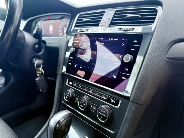 Серый Фольксваген Гольф, объемом двигателя 0 л и пробегом 125 тыс. км за 14550 $, фото 6 на Automoto.ua