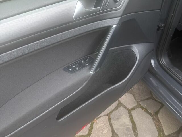 Серый Фольксваген Гольф, объемом двигателя 0 л и пробегом 77 тыс. км за 14500 $, фото 17 на Automoto.ua