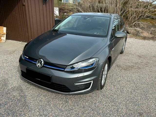 Серый Фольксваген Гольф, объемом двигателя 0 л и пробегом 113 тыс. км за 11100 $, фото 3 на Automoto.ua