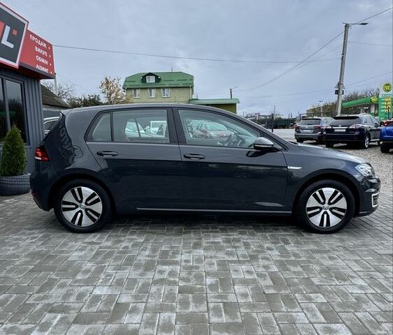 Серый Фольксваген Гольф, объемом двигателя 0 л и пробегом 126 тыс. км за 14400 $, фото 2 на Automoto.ua