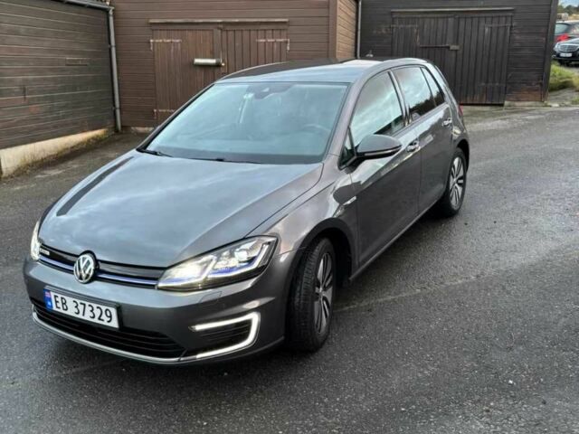 Серый Фольксваген Гольф, объемом двигателя 0 л и пробегом 67 тыс. км за 13500 $, фото 4 на Automoto.ua