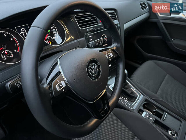 Серый Фольксваген Гольф, объемом двигателя 1.4 л и пробегом 93 тыс. км за 18900 $, фото 8 на Automoto.ua