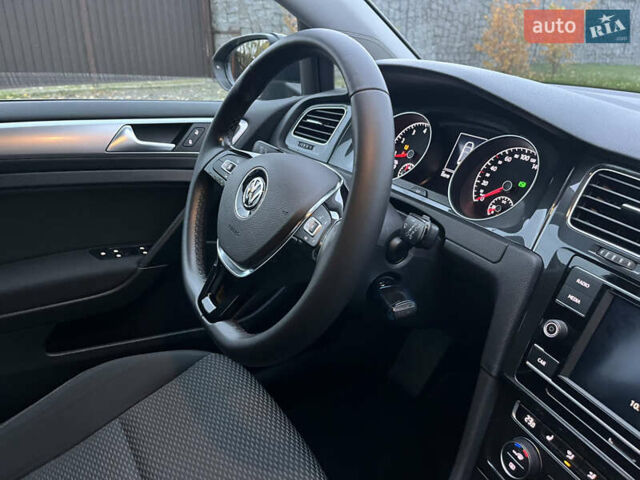 Серый Фольксваген Гольф, объемом двигателя 1.4 л и пробегом 93 тыс. км за 18900 $, фото 10 на Automoto.ua