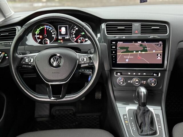 Серый Фольксваген Гольф, объемом двигателя 0 л и пробегом 49 тыс. км за 14900 $, фото 4 на Automoto.ua