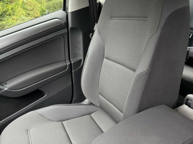 Серый Фольксваген Гольф, объемом двигателя 0 л и пробегом 77 тыс. км за 14500 $, фото 6 на Automoto.ua