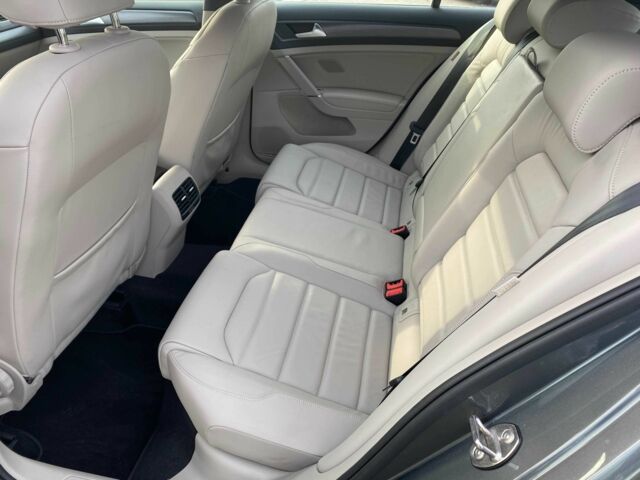 Сірий Фольксваген Гольф, об'ємом двигуна 0 л та пробігом 18 тис. км за 17300 $, фото 7 на Automoto.ua