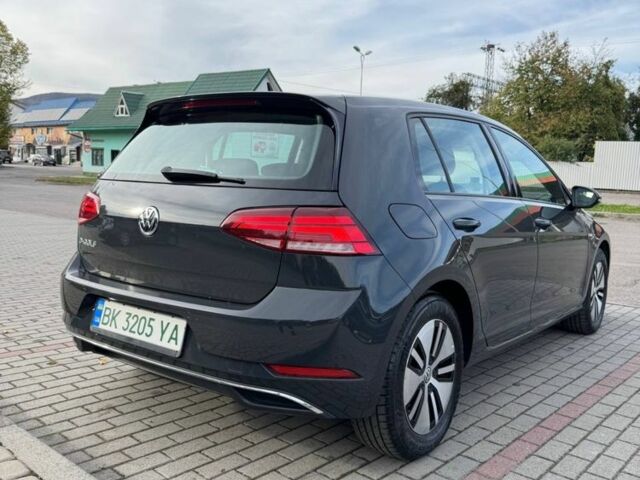 Фольксваген Гольф 2020 в Сваляве на Automoto.ua Серый Фольксваген Гольф, объемом двигателя 0 л и пробегом 89 тыс. км за 13450 $, фото 2 на Automoto.ua