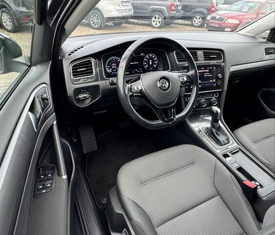 Серый Фольксваген Гольф, объемом двигателя 0 л и пробегом 126 тыс. км за 14400 $, фото 9 на Automoto.ua