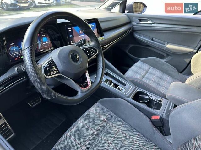 Серый Фольксваген Гольф, объемом двигателя 2 л и пробегом 32 тыс. км за 33000 $, фото 24 на Automoto.ua