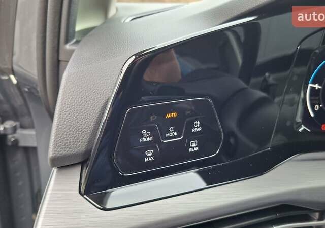 Серый Фольксваген Гольф, объемом двигателя 2 л и пробегом 146 тыс. км за 23333 $, фото 32 на Automoto.ua