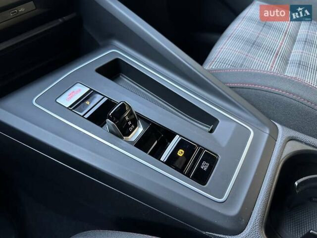 Серый Фольксваген Гольф, объемом двигателя 2 л и пробегом 32 тыс. км за 33000 $, фото 22 на Automoto.ua