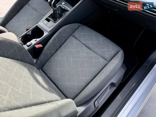 Сірий Фольксваген Гольф, об'ємом двигуна 1.97 л та пробігом 131 тис. км за 20999 $, фото 77 на Automoto.ua