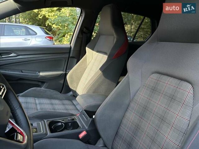 Серый Фольксваген Гольф, объемом двигателя 2 л и пробегом 32 тыс. км за 33000 $, фото 23 на Automoto.ua