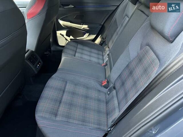 Серый Фольксваген Гольф, объемом двигателя 2 л и пробегом 32 тыс. км за 33000 $, фото 26 на Automoto.ua