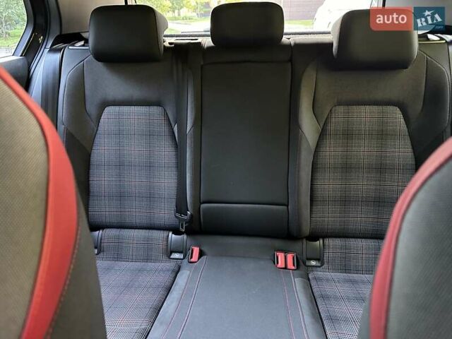 Серый Фольксваген Гольф, объемом двигателя 2 л и пробегом 32 тыс. км за 33000 $, фото 40 на Automoto.ua