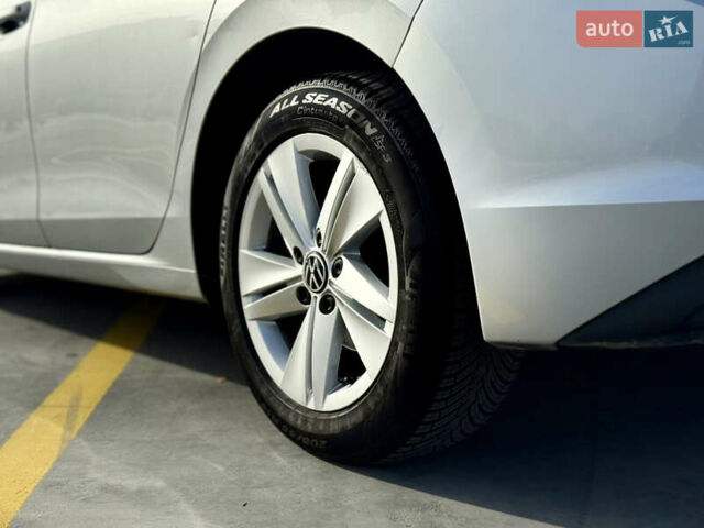 Сірий Фольксваген Гольф, об'ємом двигуна 1.97 л та пробігом 131 тис. км за 20999 $, фото 32 на Automoto.ua