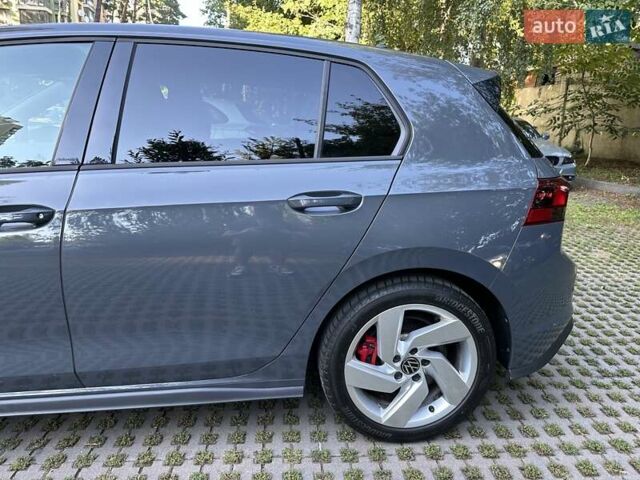 Серый Фольксваген Гольф, объемом двигателя 2 л и пробегом 32 тыс. км за 33000 $, фото 13 на Automoto.ua